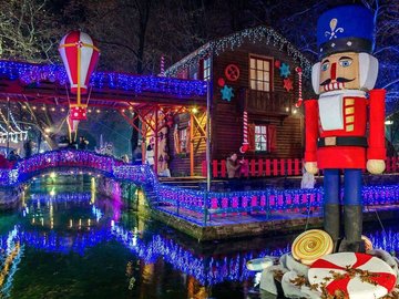 ΧΡΙΣΤΟΥΓΕΝΝΑ // ΘΕΟΦΑΝΕΙΑ ΣΤΗΝ ΟΝΕΙΡΟΥΠΟΛΗ THΣ ΔΡΑΜΑΣ