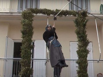 ΤΟ ΚΡΕΜΑΣΜΑ ΤΗΣ ΓΡΙΑΣ ΣΥΚΟΥΣ ΣΤΗ ΜΕΣΣΗΝΗ