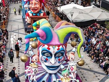 ΠΑΤΡΙΝΟ ΚΑΡΝΑΒΑΛΙ & ΧΙΟΝΟΔΡΟΜΙΚΟ ΚΕΝΤΡΟ ΚΑΛΑΒΡΥΤΩΝ