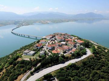 ΠΑΣΧΑ... ΣΤΙΣ ΑΚΡΟΓΙΑΛΙΕΣ ΤΗΣ ΠΙΕΡΙΑΣ